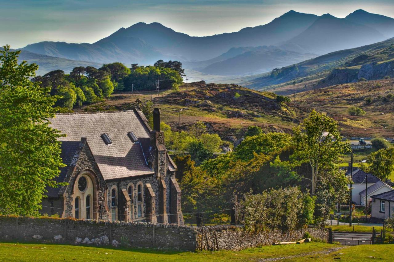 Mountain Church Capel Curig Buitenkant foto